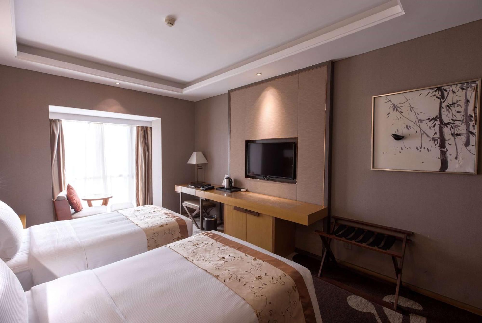 Отель Ramada Plaza By Wyndham Fuzhou South Экстерьер фото